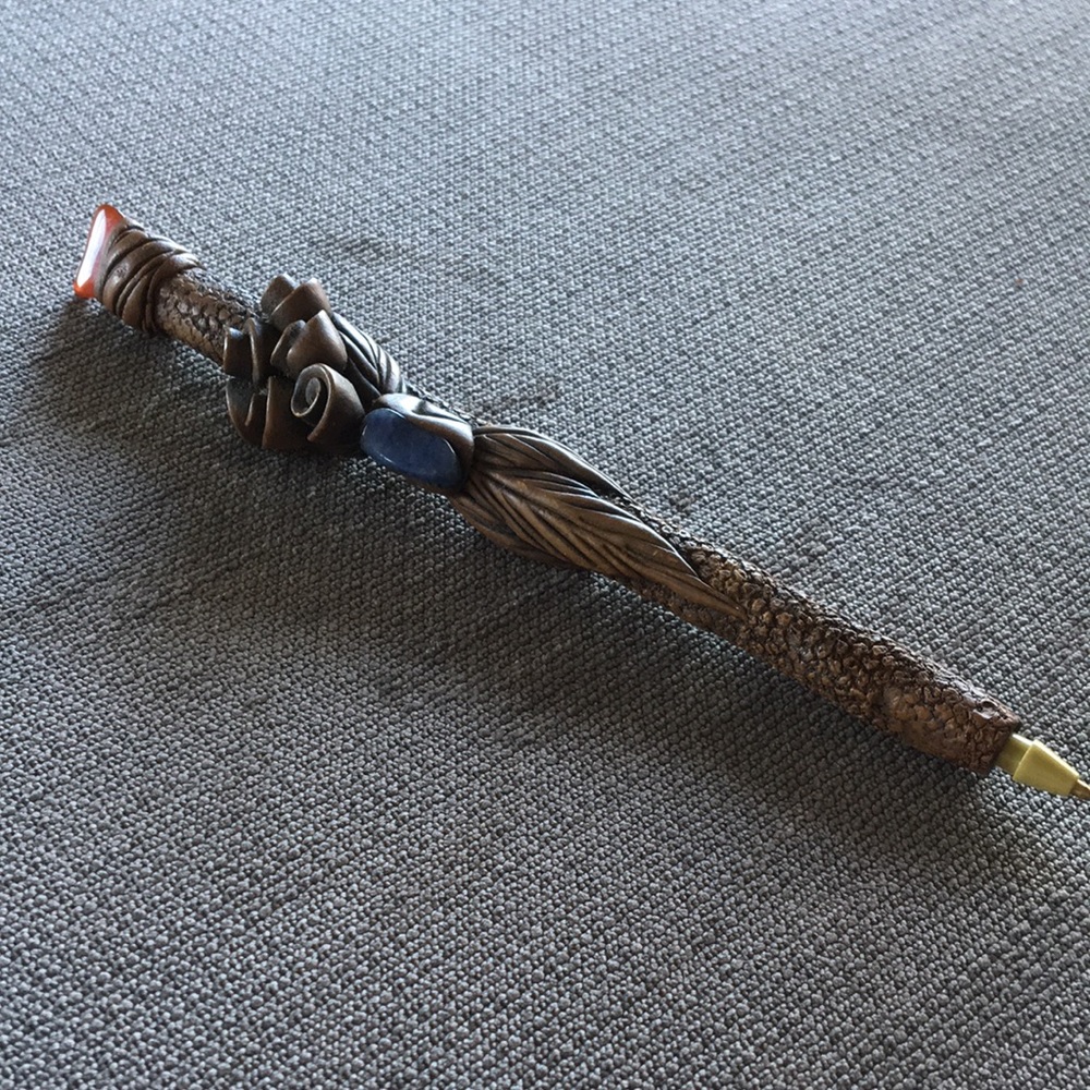Wand pen, with flower bouquet design and gemstone